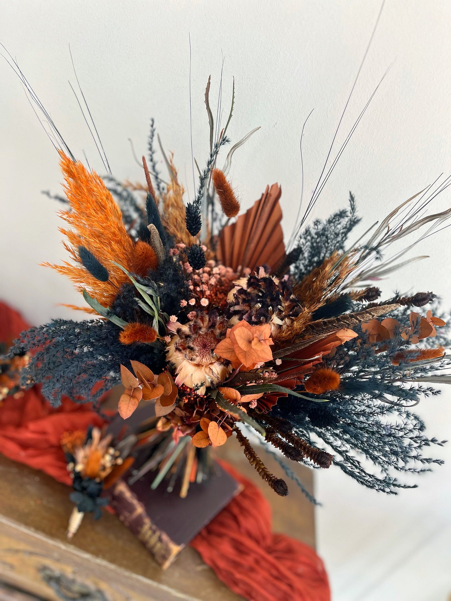 Bouquet Black Rust Moody Boho Bridal Flowers Gothic Wedding Bouquet Witchy Wedding Halloween Bridal Bouquet Misty Wedding Black Bouquet Rust