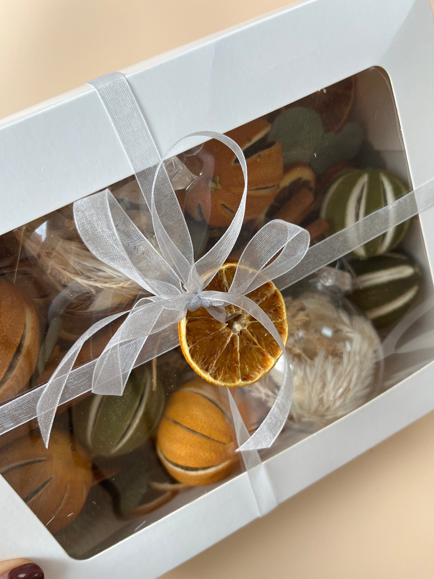 Christmas gift box, Christmas gift basket, Mix Christmas decor