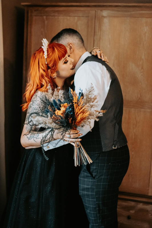 Say “I Do” to a Halloween Wedding 🎃💍