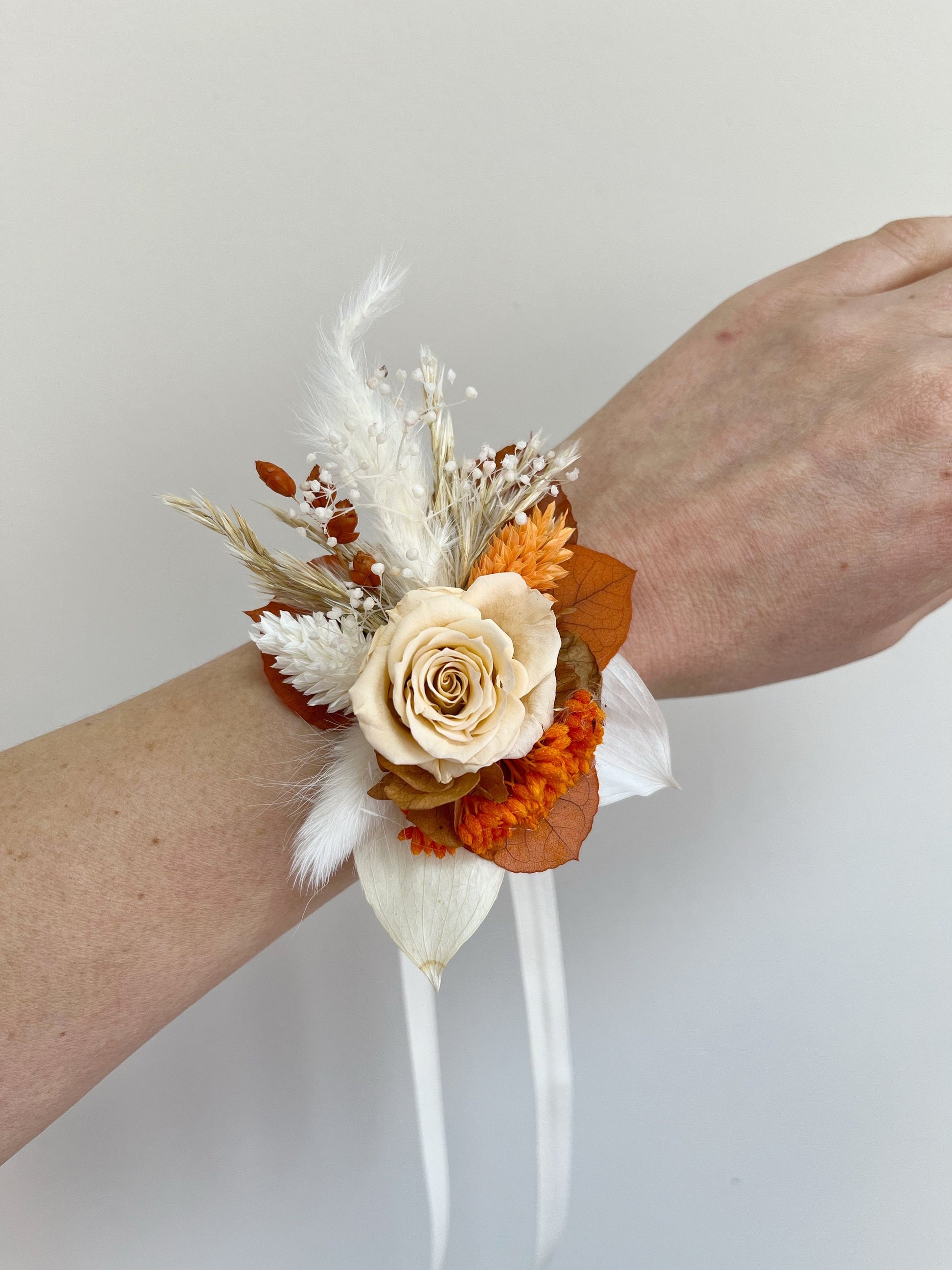Neutral Boho Wedding Bouquet