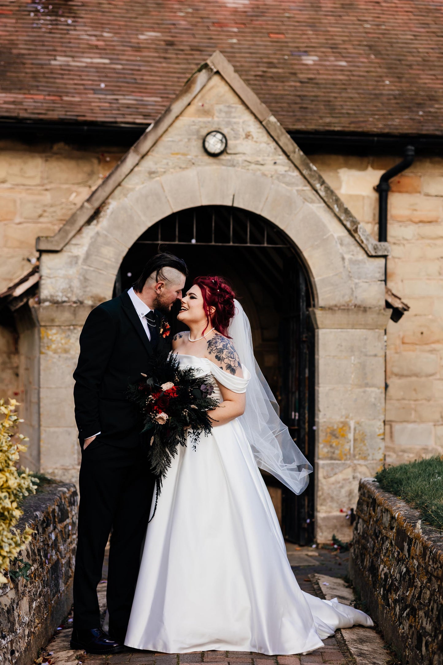 Cascade Wedding Bouquet Boho Black Bridal Bouquet Goth Wedding Cascading Bouquet Burgundy Black Bouquet Gothic Wedding Gothic Bride Flowers