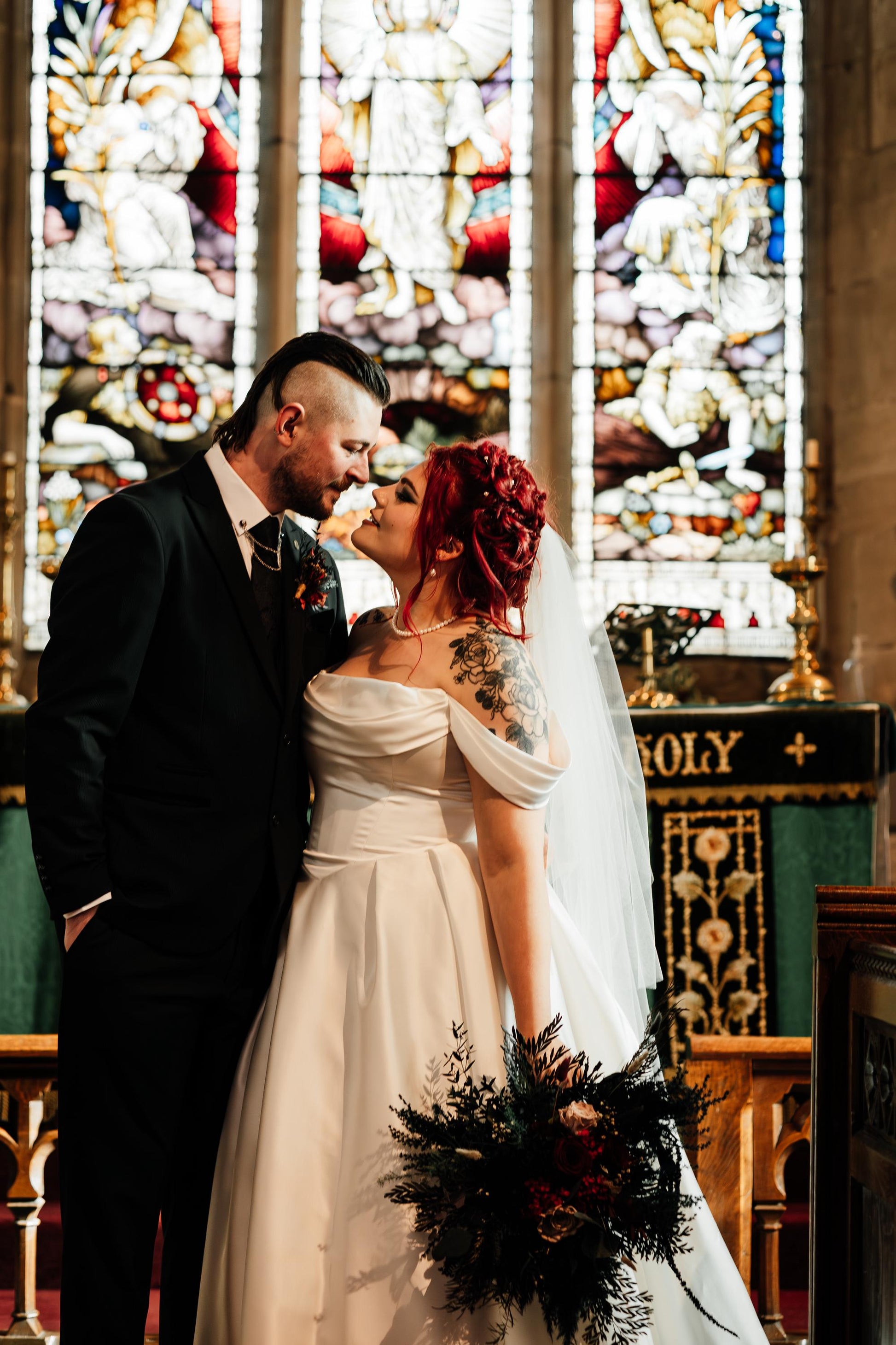 Cascade Wedding Bouquet Boho Black Bridal Bouquet Goth Wedding Cascading Bouquet Burgundy Black Bouquet Gothic Wedding Gothic Bride Flowers
