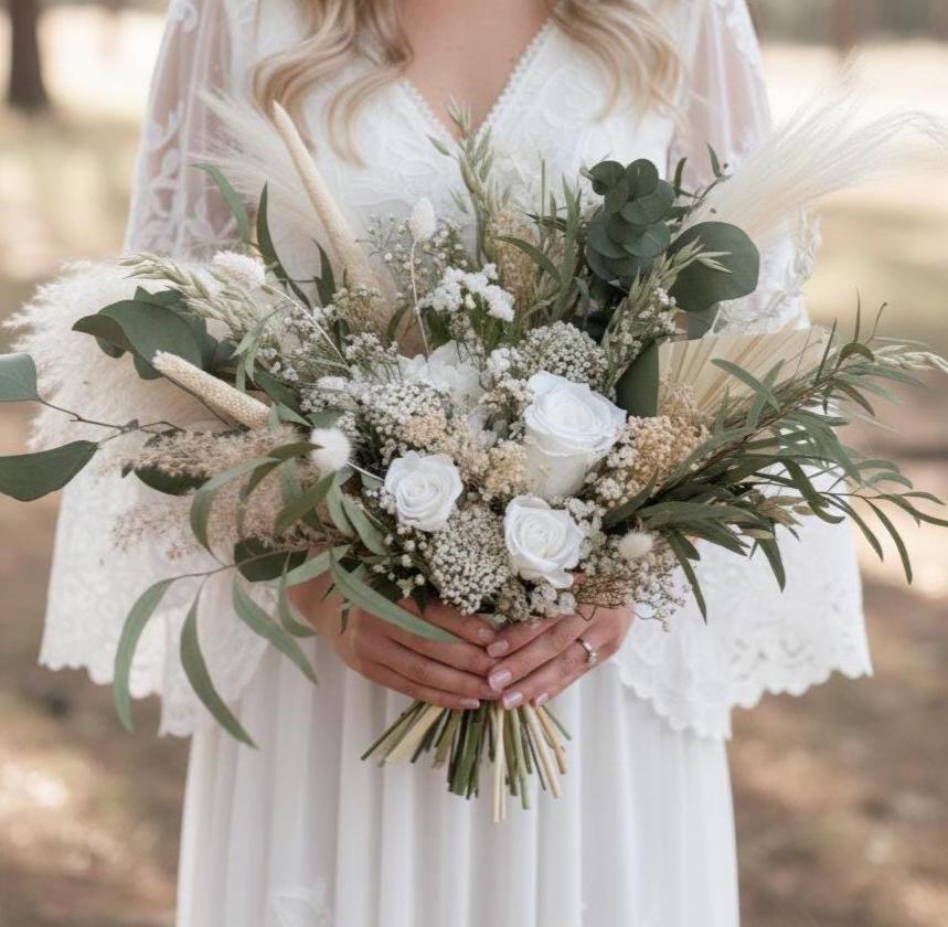 Boho Neutral Wedding Flowers